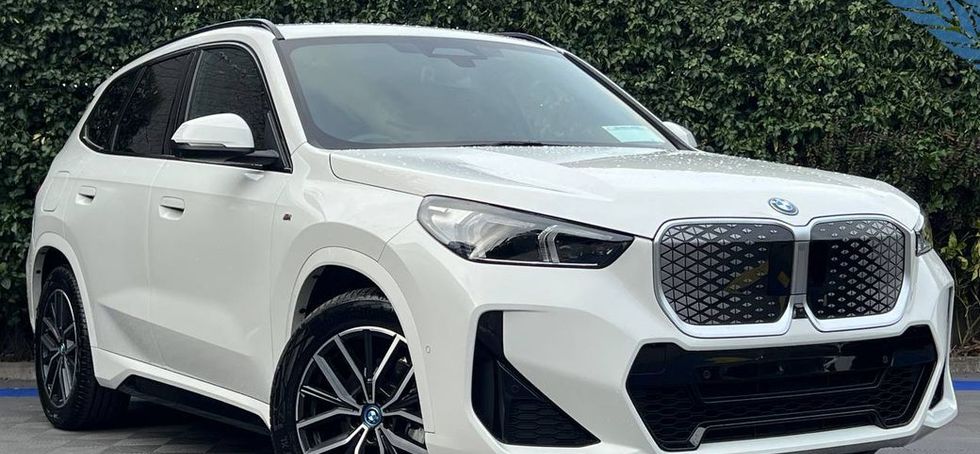 BMW iX1 2025