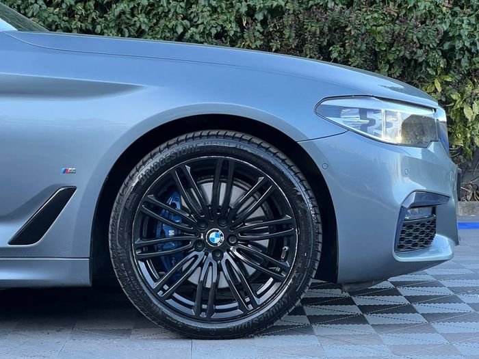 BMW 5 Series 2019