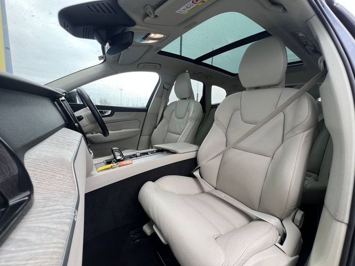 Volvo XC60 2023