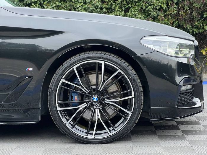 BMW 5 Series 2019