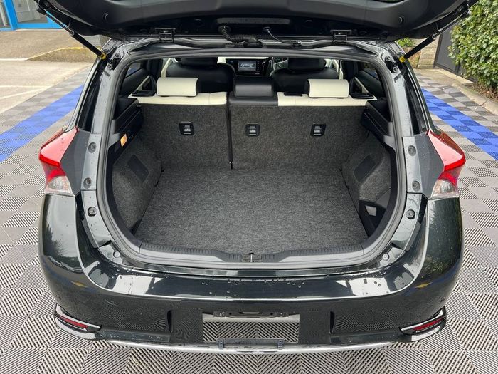 Toyota Auris 2016