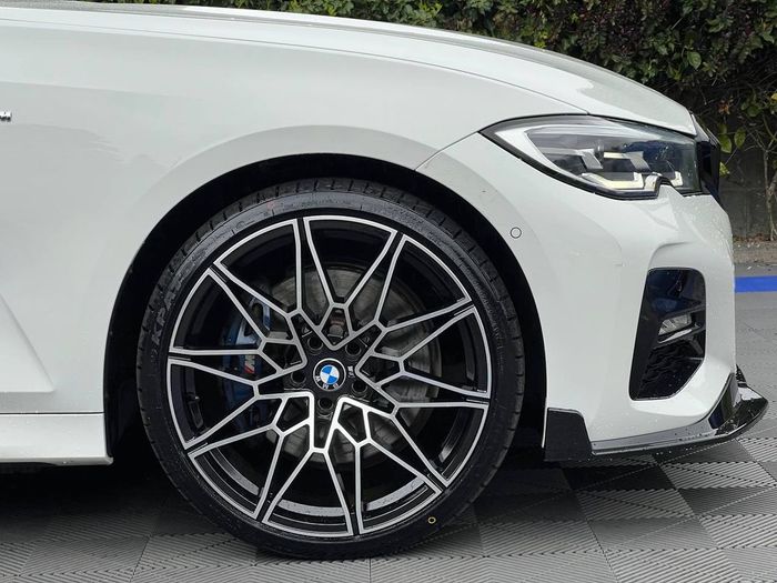 BMW 3 Series 2021