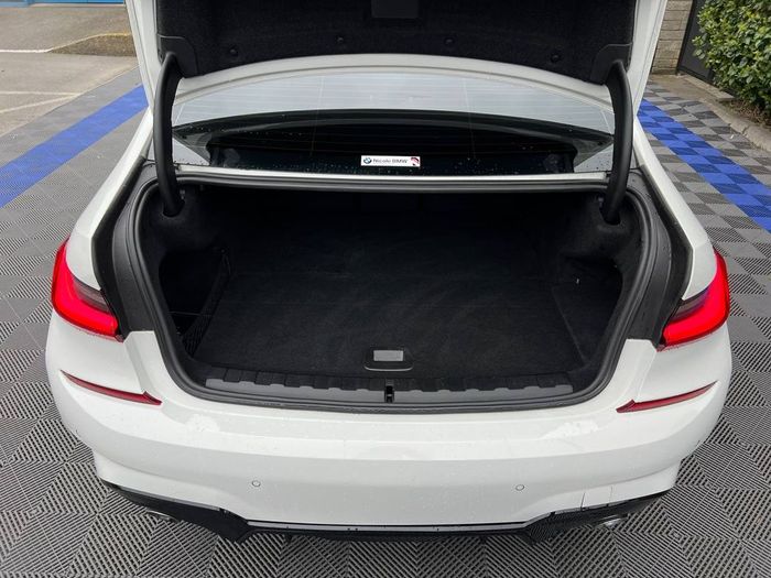 BMW 3 Series 2021