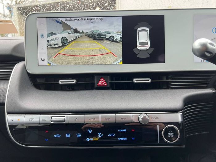 Hyundai Ioniq 2022