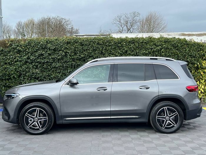 Mercedes-Benz EQB 2023