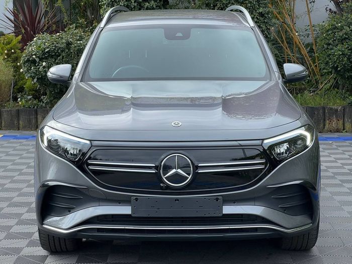 Mercedes-Benz EQB 2023
