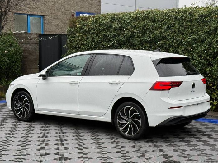 Volkswagen Golf 2024