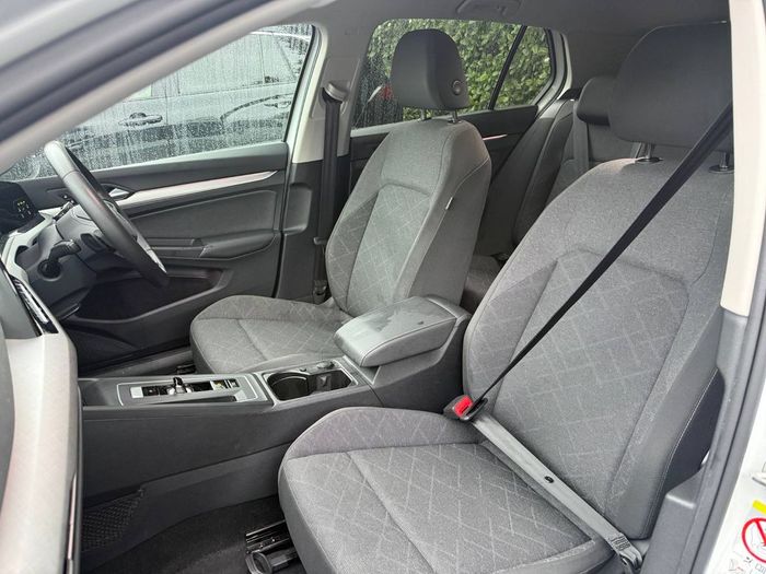 Volkswagen Golf 2024