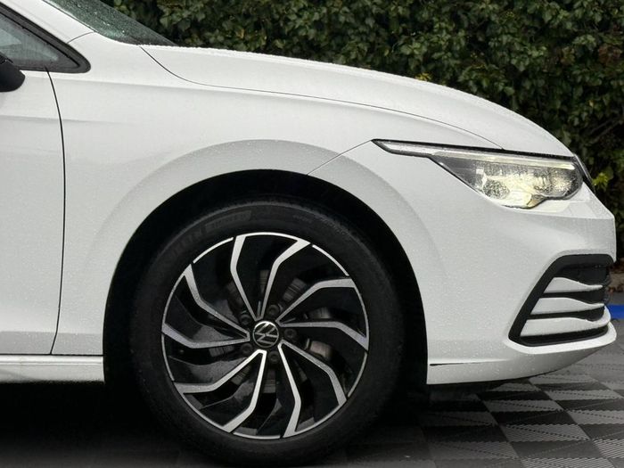 Volkswagen Golf 2024
