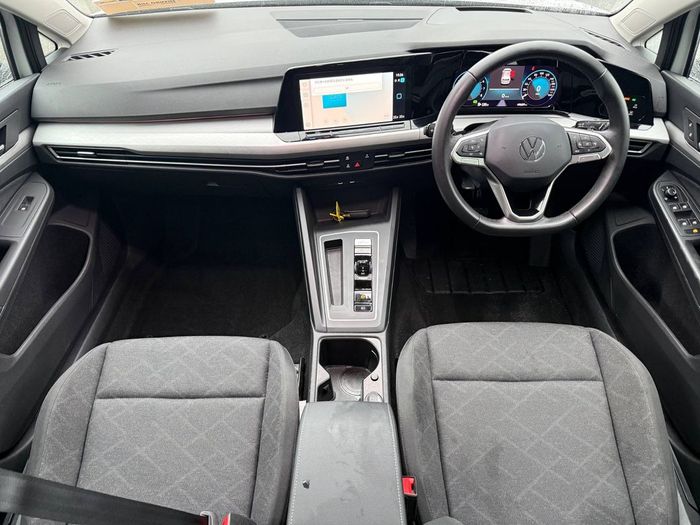 Volkswagen Golf 2024