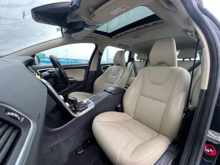 Volvo V60 2018