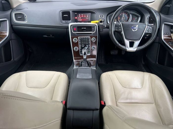 Volvo V60 2018