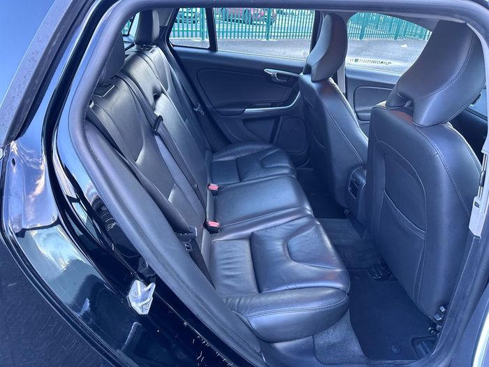 Volvo V60 2015