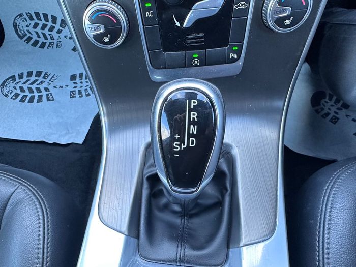 Volvo V60 2015