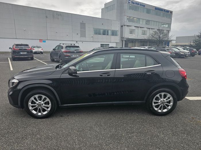Mercedes-Benz GLA Class 2019