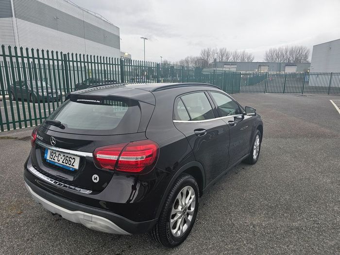 Mercedes-Benz GLA Class 2019