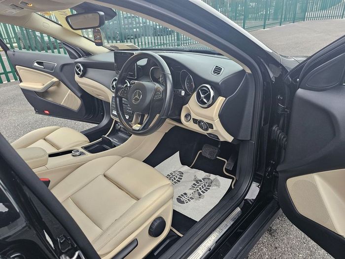 Mercedes-Benz GLA Class 2019