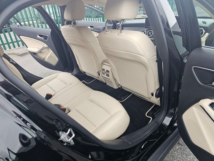 Mercedes-Benz GLA Class 2019