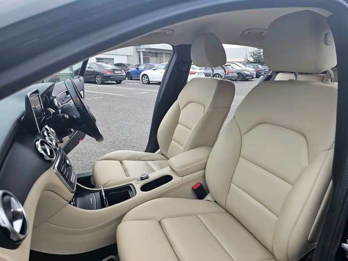 Mercedes-Benz GLA Class 2019