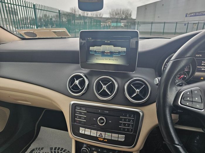 Mercedes-Benz GLA Class 2019
