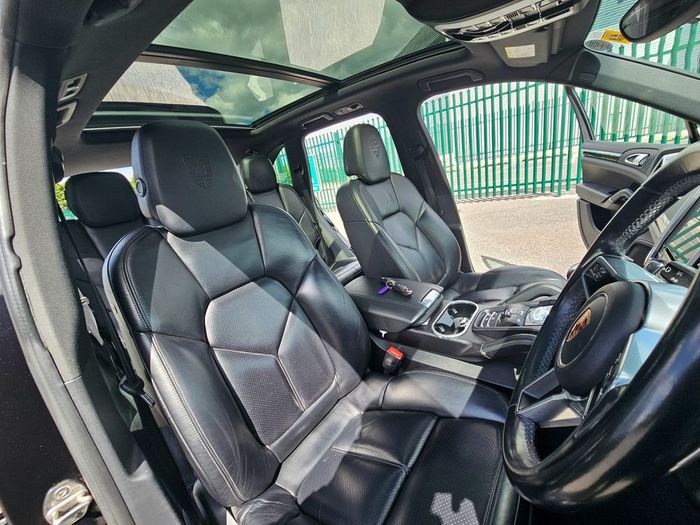 Porsche Cayenne 2016