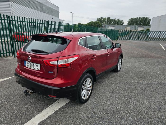 Nissan QASHQAI 2015