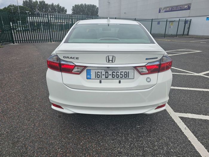 Honda Grace 2016
