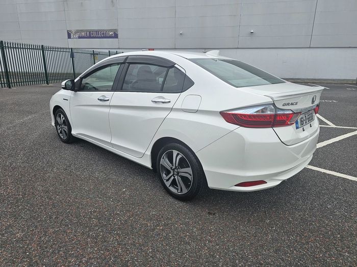 Honda Grace 2016