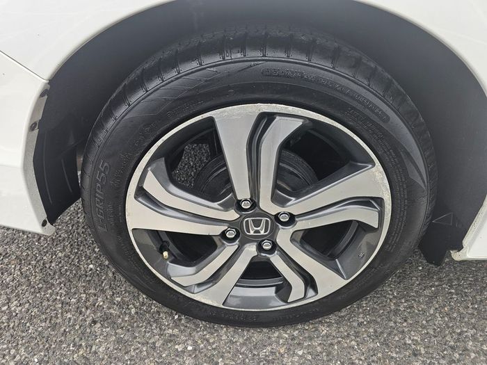 Honda Grace 2016