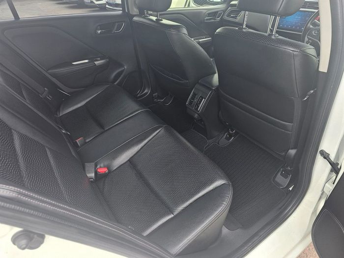 Honda Grace 2016