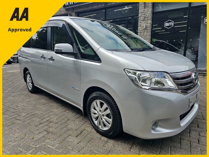 Nissan Serena 2013