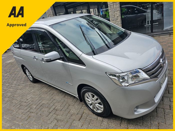 Nissan Serena 2013