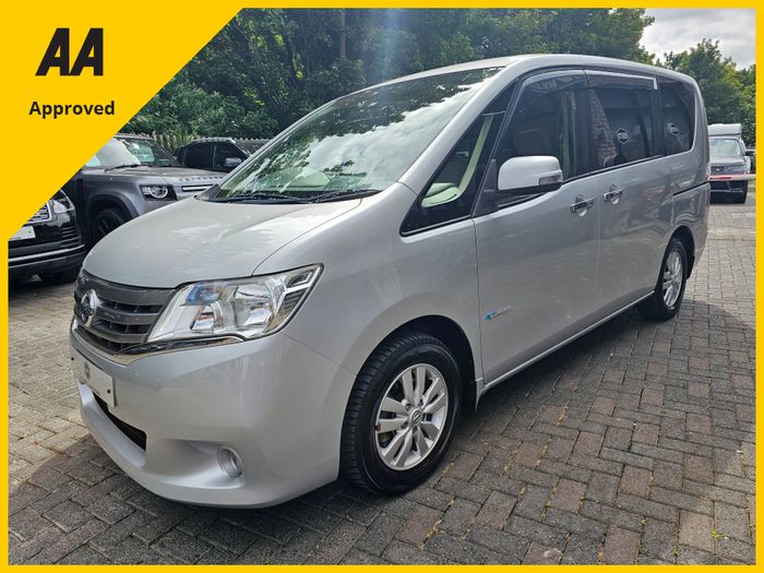 Nissan Serena 2013