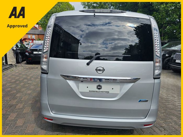 Nissan Serena 2013