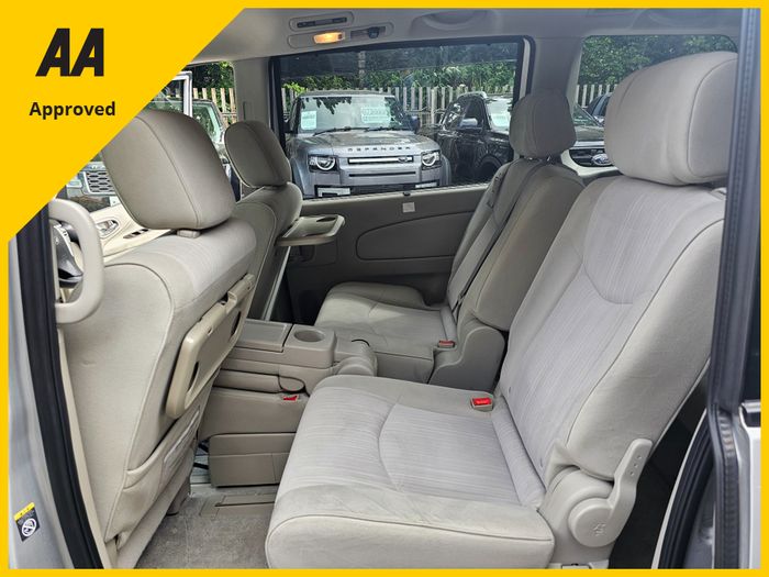 Nissan Serena 2013