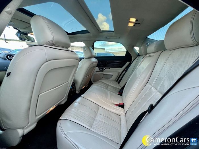 Jaguar XJ Series 2015