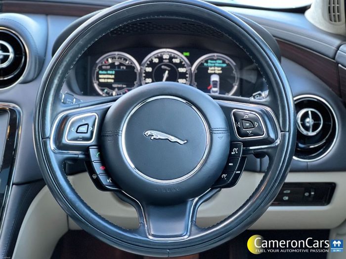 Jaguar XJ Series 2015