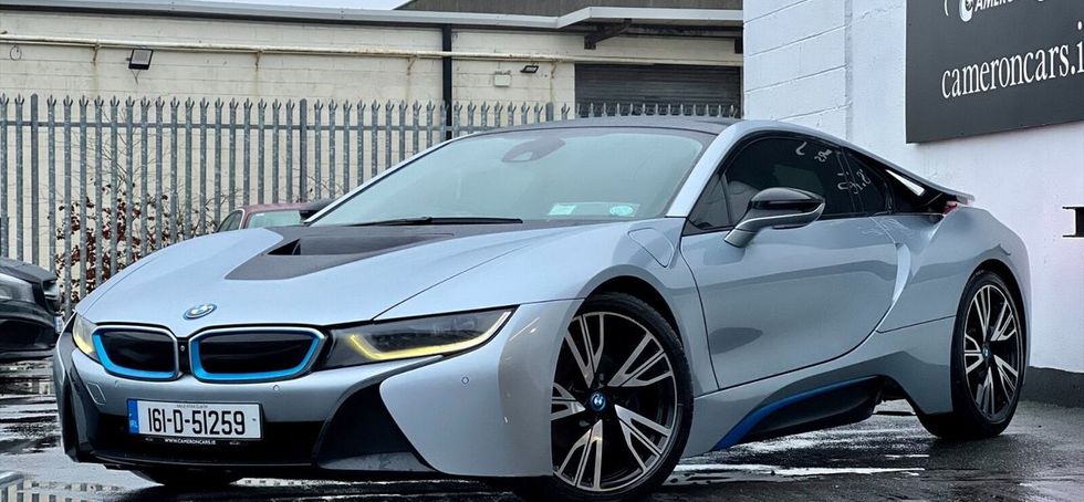 BMW i8 2016