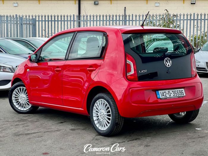 Volkswagen Up! 2014