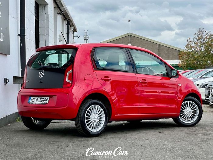 Volkswagen Up! 2014