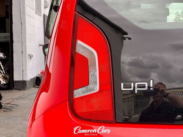 Volkswagen Up! 2014