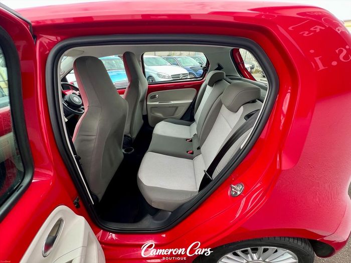 Volkswagen Up! 2014
