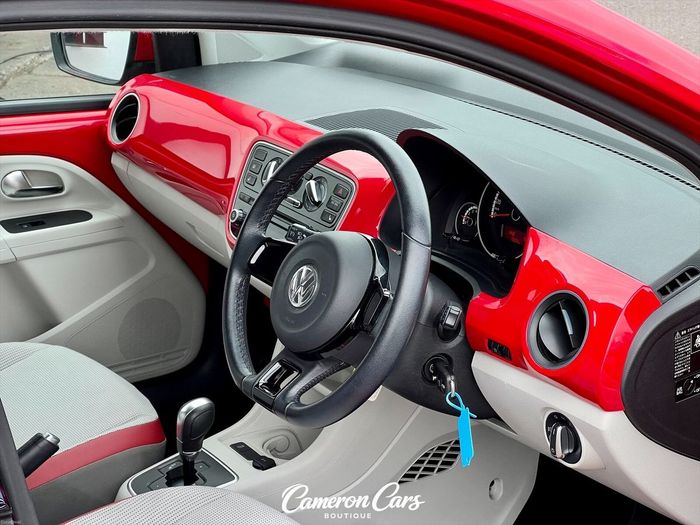 Volkswagen Up! 2014