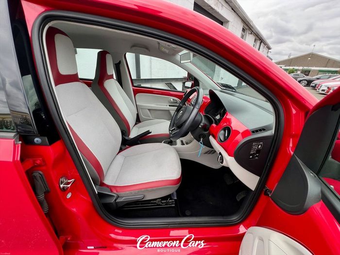 Volkswagen Up! 2014