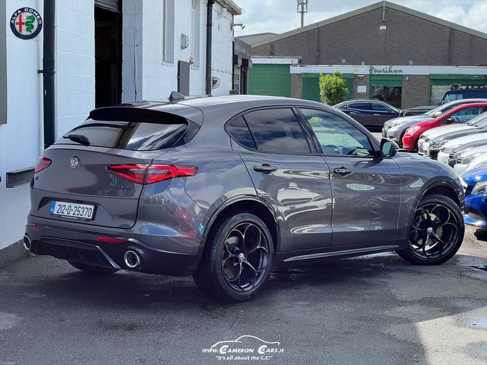 Alfa Romeo Stelvio 2021