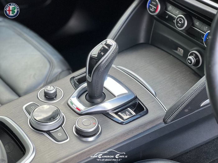 Alfa Romeo Stelvio 2021