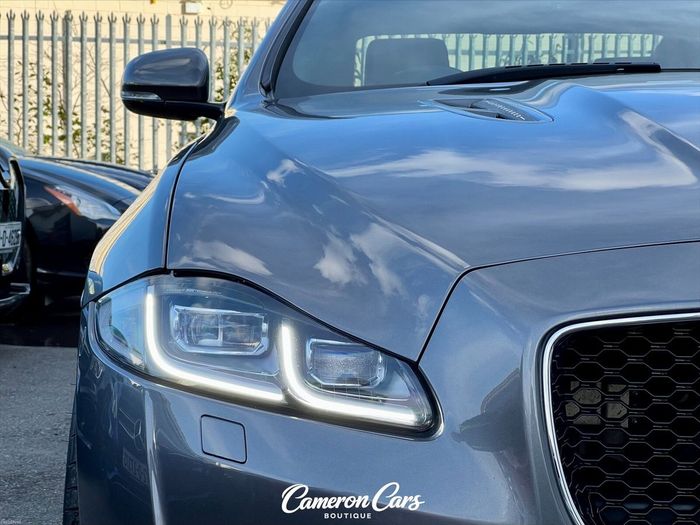Jaguar XJ Series 2016