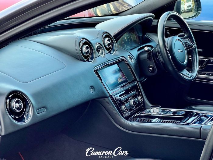 Jaguar XJ Series 2016