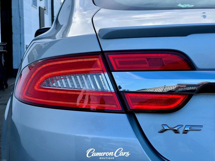 Jaguar XF 2013