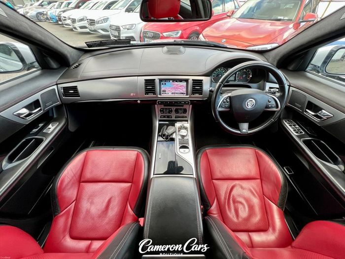 Jaguar XF 2013